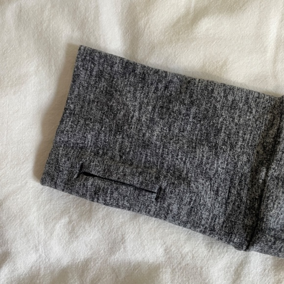 Aerie Stretch Workout Top with Cowl Turtleneck Heather Grey XS - Picture 3 of 4